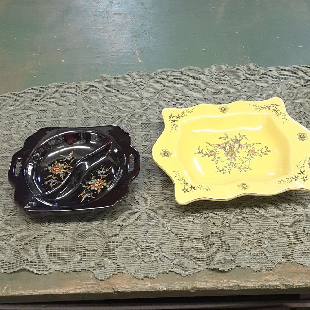Bundle of 2 Japanese hand painted pieces‎